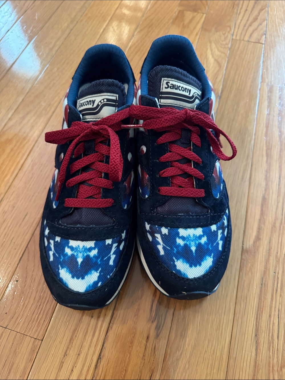 Saucony women's Navy, Red & White Flag-Pattern Sneakers - Picture 2 of 4